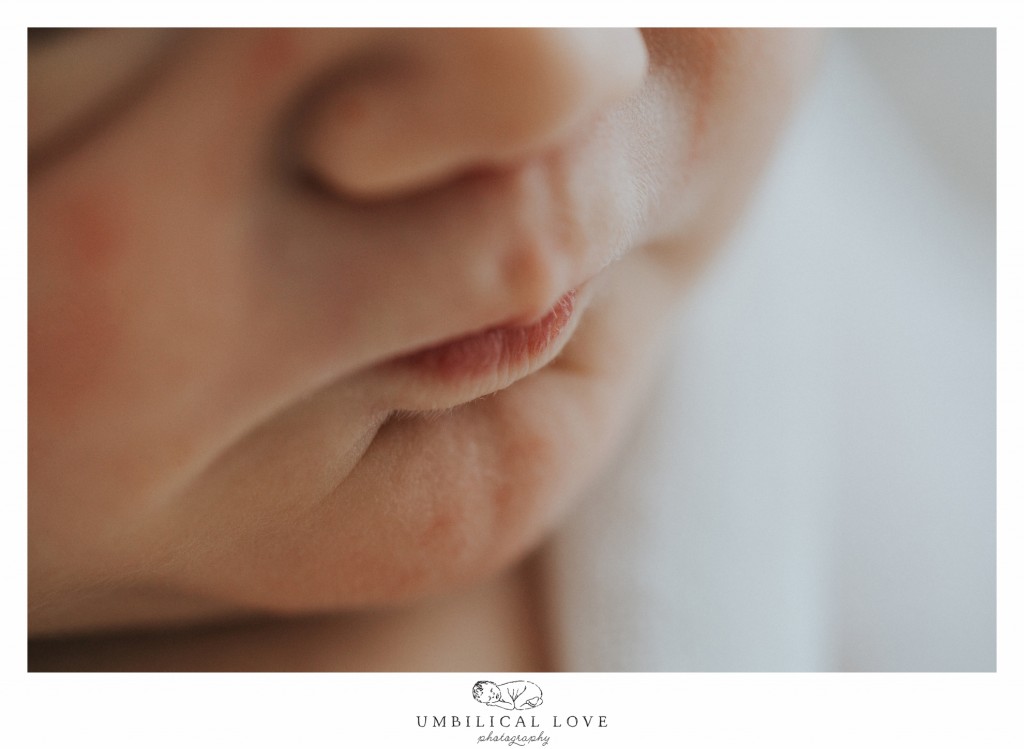 puckered lips of newborn