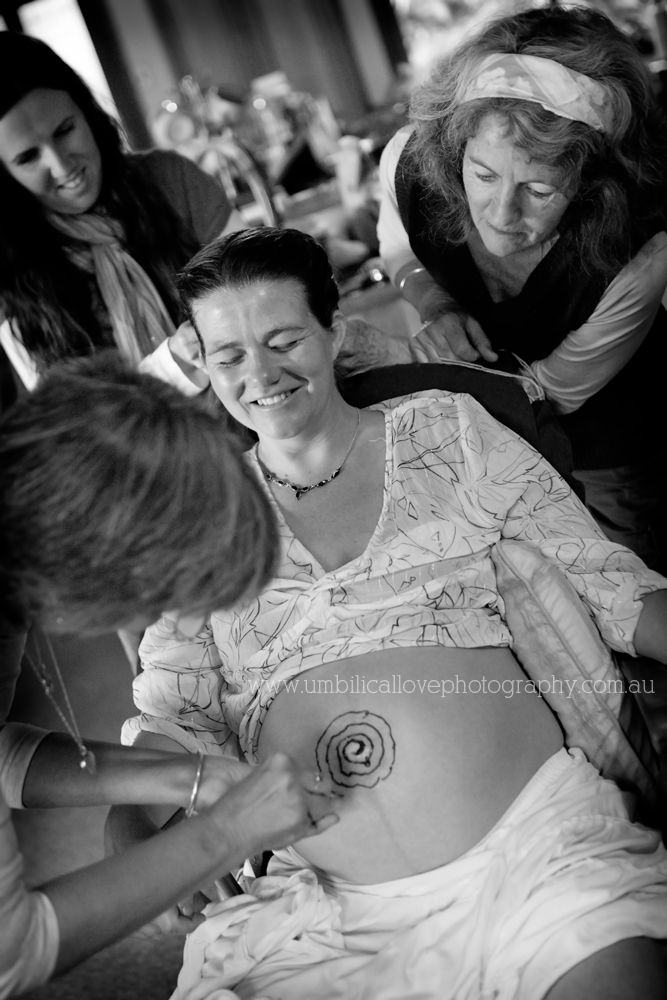 applying henna