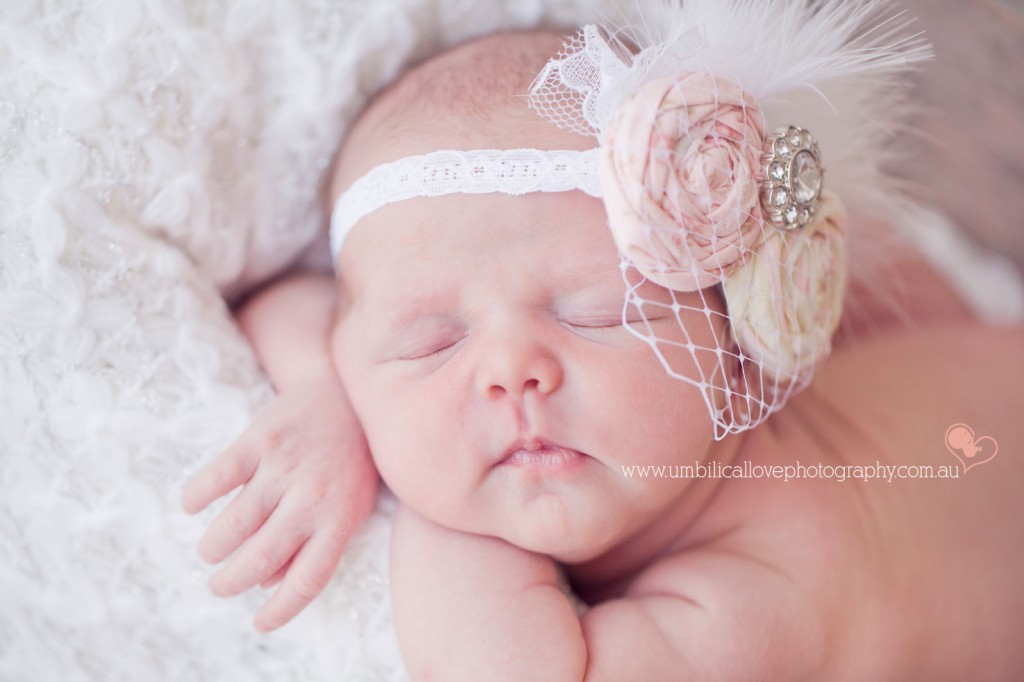 stunning newborn baby professional photos