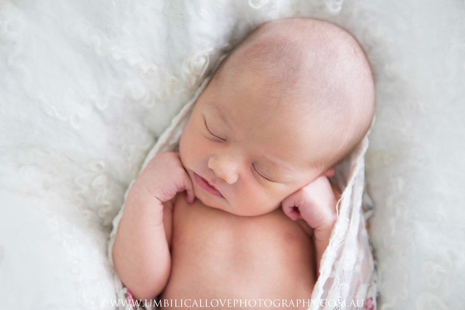 Professional Newborn Photographer Wagga Wagga and Surrounding areas